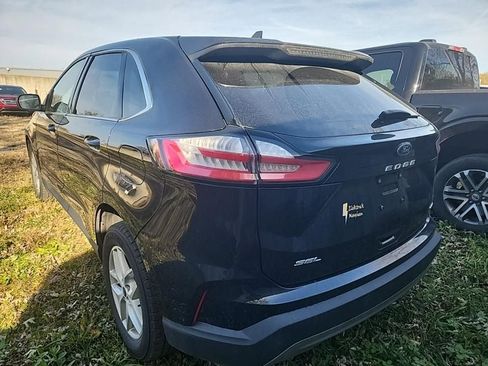 Used 2022 Ford Edge SEL w/ Convenience Package image 3