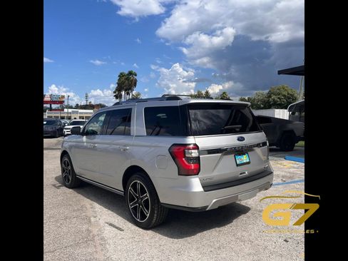 Used 2019 Ford Expedition Limited w/ Texas Edition Package RWD image 9