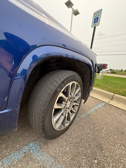 Used 2023 GMC Acadia Denali AWD/4WD image 2