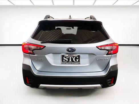 Used 2022 Subaru Outback Limited AWD/4WD image 5