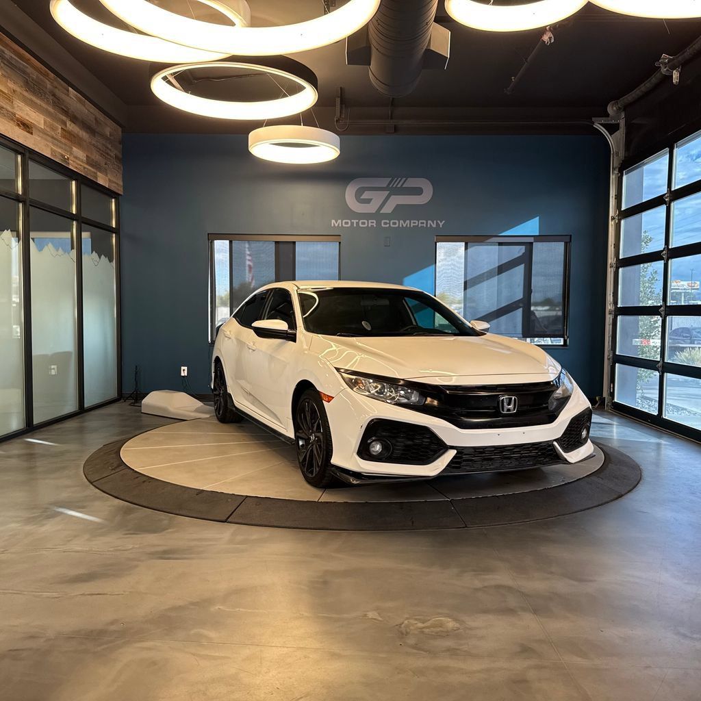 Used 2018 Honda Civic Sport image 1