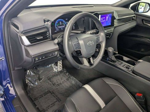 Used 2026 Toyota Camry SE FWD image 13