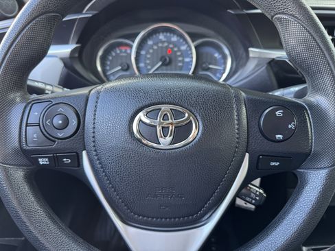 Used 2016 Toyota Corolla LE image 31