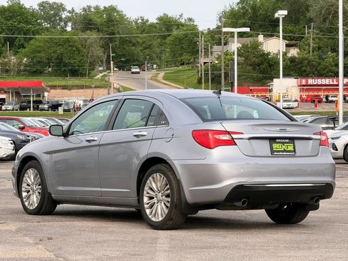 Used 2013 Chrysler 200 Limited w/ Sun/Sound Group FWD image 2