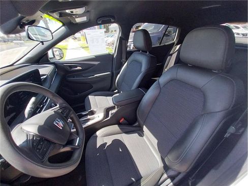 Used 2025 Buick Envista Preferred FWD image 13