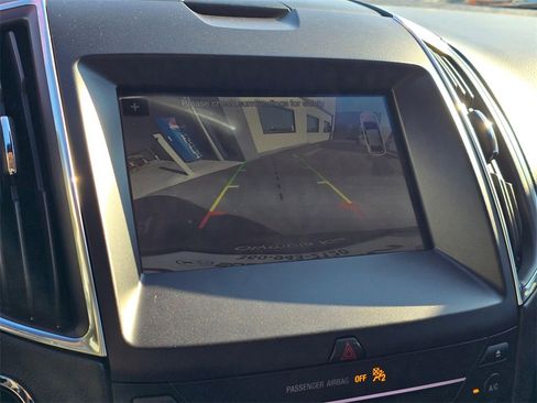 Used 2019 Ford Edge Titanium w/ Cold Weather Package image 20