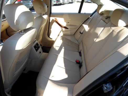 Used 2013 BMW 328i 4dr Sdn 328i RWD image 18