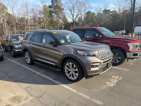 Used 2021 Ford Explorer Platinum w/ Equipment Group 601A image 6