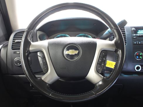 Used 2008 Chevrolet Silverado 2500 LT w/ 1LT Convenience Package image 8