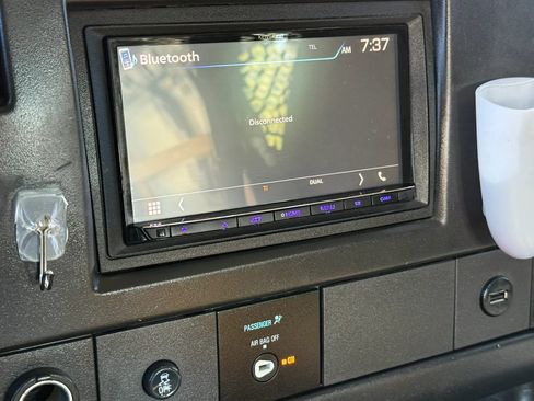 Used 2017 GMC Savana 2500 RWD image 26