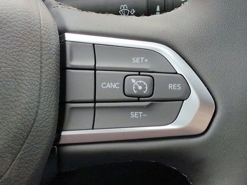 New 2026 Jeep Compass Latitude image 24