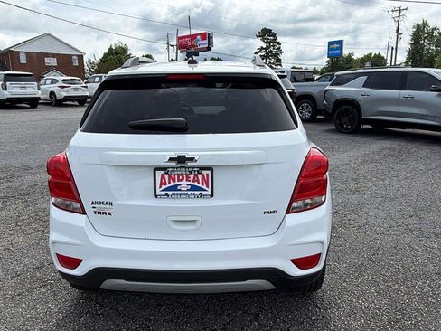 Used 2022 Chevrolet Trax LT w/ Redline Edition AWD/4WD image 6