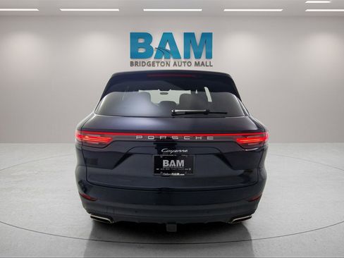 Used 2023 Porsche Cayenne image 6