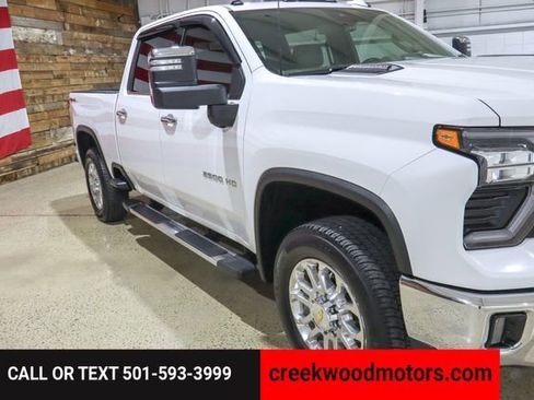 Used 2024 Chevrolet Silverado 2500 LTZ w/ LTZ Convenience Package image 28