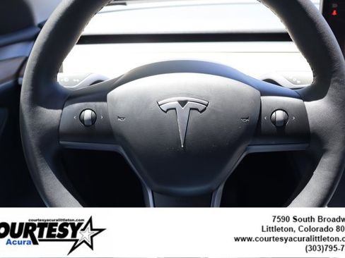Used 2024 Tesla Model Y Long Range AWD/4WD image 12