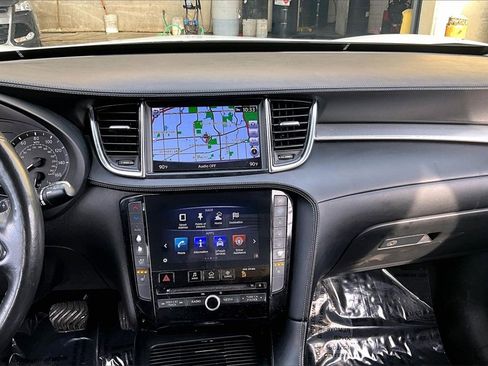 Used 2019 INFINITI QX50 Essential w/ Premium Heat Package image 19