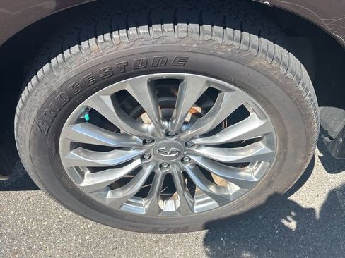 Used 2017 INFINITI QX80 4WD w/ Driver Assistance Package image 3