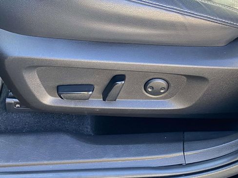 Used 2022 Mitsubishi Outlander SEL image 16