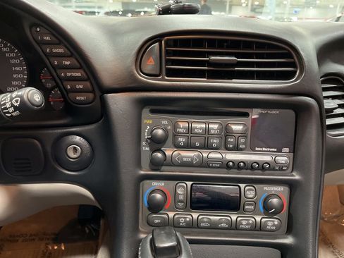 Used 1999 Chevrolet Corvette Convertible w/ Performance Handling Pkg image 23