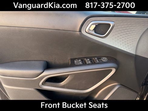 Certified 2025 Kia Soul S image 17