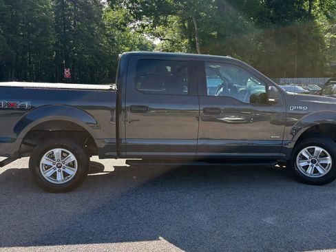 Used 2017 Ford F150 XLT w/ Equipment Group 301A Mid AWD/4WD image 7