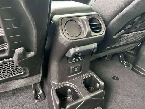 Used 2021 Jeep Wrangler Unlimited Rubicon image 31