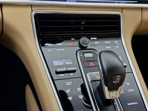 Used 2021 Porsche Panamera 4 image 17