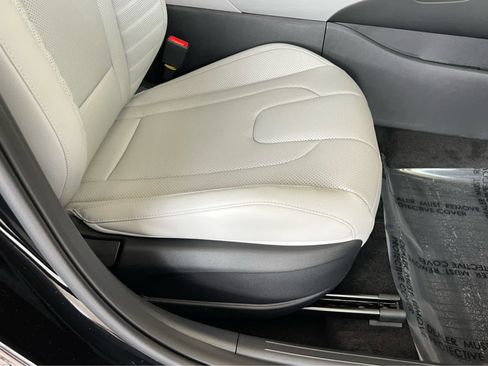 New 2026 Hyundai Elantra Limited image 18