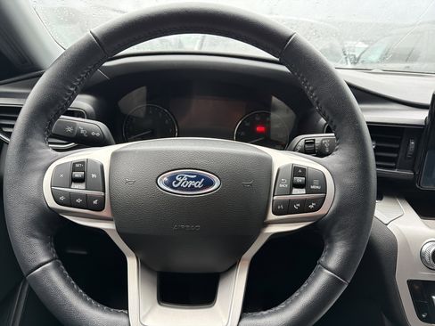 Used 2023 Ford Explorer XLT w/ Equipment Group 202A image 12