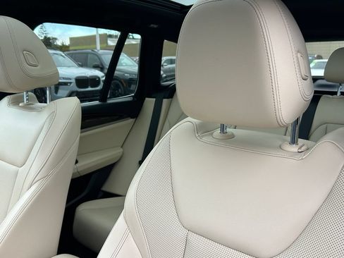 Used 2023 BMW X3 xDrive30i w/ Convenience Package AWD/4WD image 14