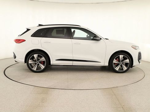 New 2026 Audi SQ5 Premium Plus AWD/4WD image 8