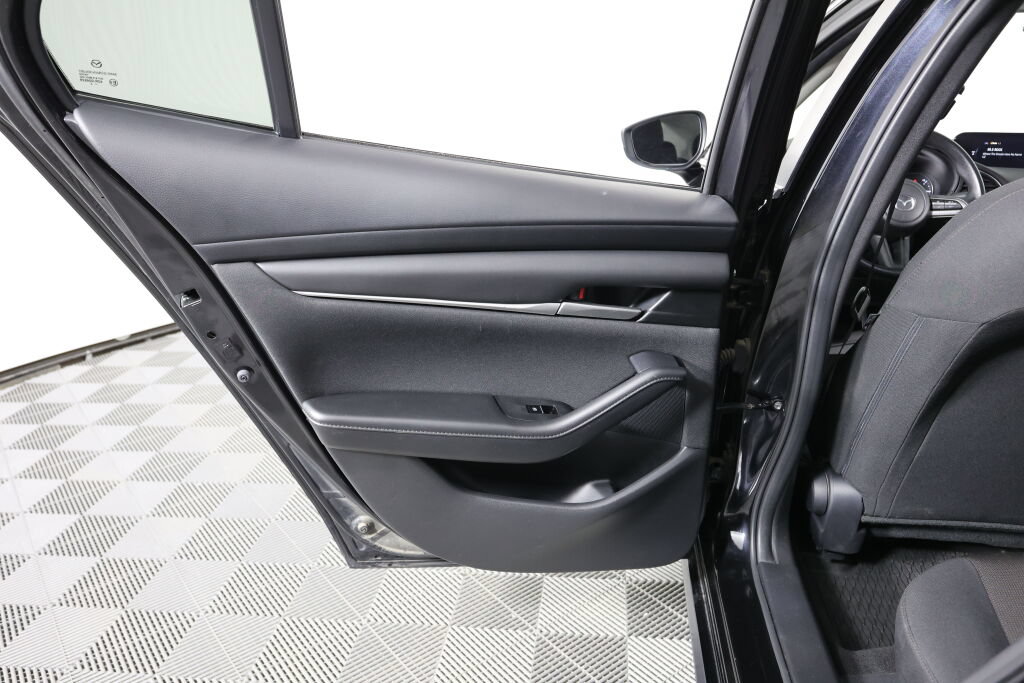 Used 2022 MAZDA MAZDA3 s FWD image 16