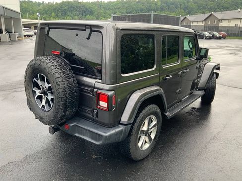 Used 2021 Jeep Wrangler Unlimited Sahara w/ Cold Weather Group AWD/4WD image 12