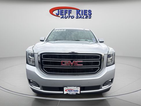 Used 2017 GMC Yukon SLT AWD/4WD image 2