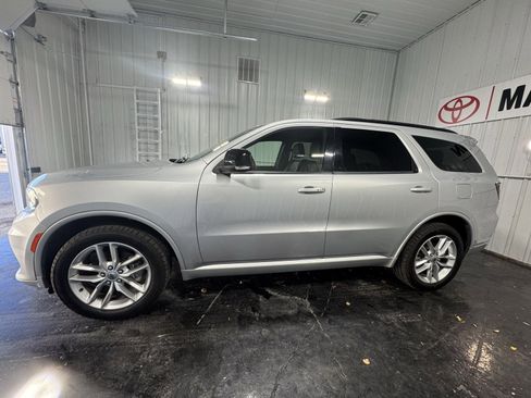 Used 2023 Dodge Durango GT image 2