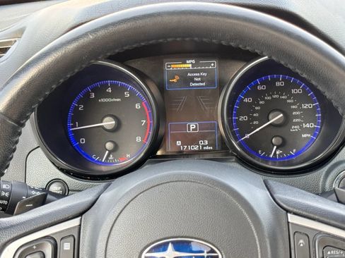 Used 2015 Subaru Legacy 2.5i Limited AWD/4WD image 25