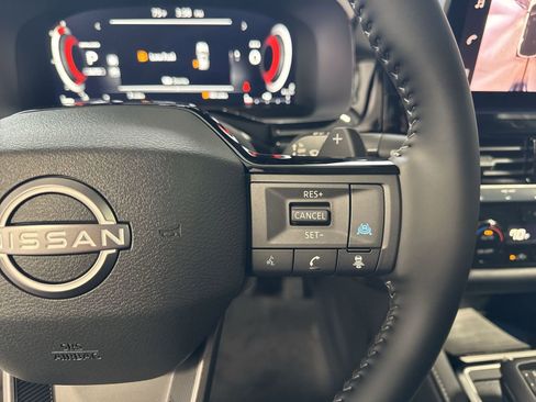 New 2026 Nissan Pathfinder SL AWD/4WD image 19