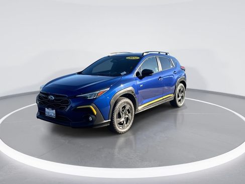 Used 2024 Subaru Crosstrek 2.5i Sport w/ Crosstrek Mirror Package AWD/4WD image 4