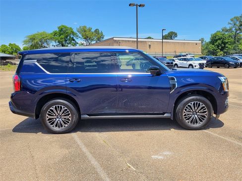 New 2025 Nissan Armada SL w/ Captain's Chari Seat Package image 18