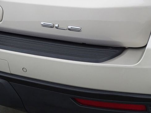 Used 2023 GMC Yukon SLE image 46