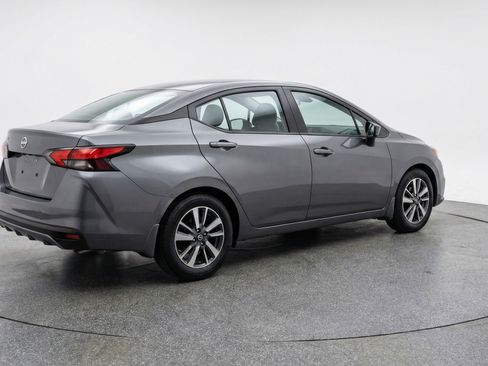 Used 2025 Nissan Versa SV image 9