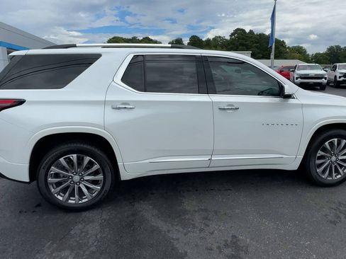 Certified 2023 Chevrolet Traverse Premier FWD image 9