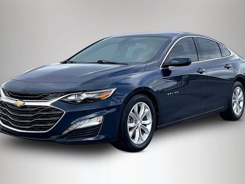 Used 2022 Chevrolet Malibu LT FWD image 2