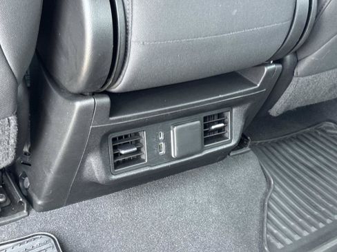 Used 2023 Chevrolet Silverado 1500 LT RWD image 27