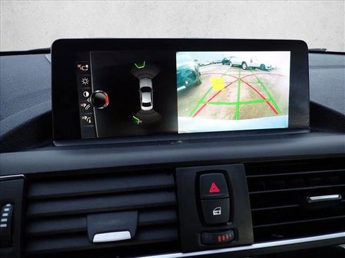 Used 2017 BMW 230i Coupe image 18