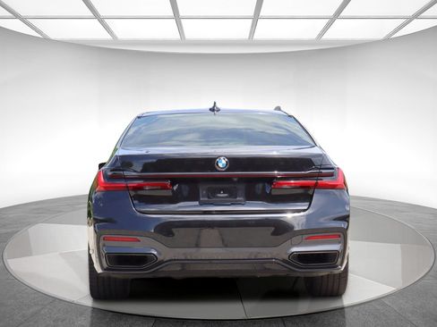 Used 2021 BMW 750i xDrive w/ Luxury Rear Seating Package AWD/4WD image 7