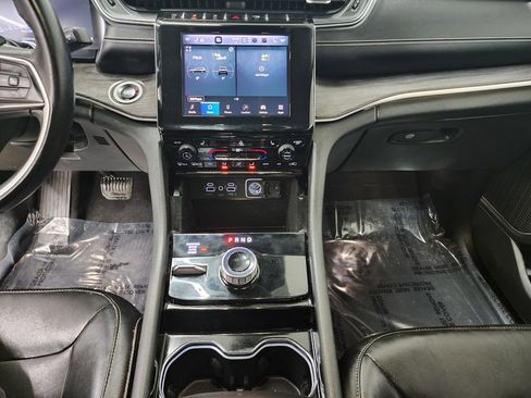 Used 2022 Jeep Grand Cherokee L Limited w/ MOPAR Finishing Package image 16