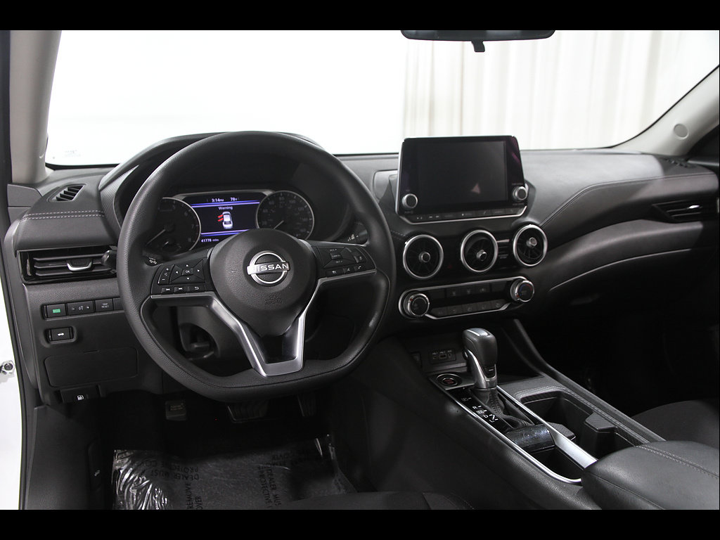 Used 2025 Nissan Sentra SV FWD image 6