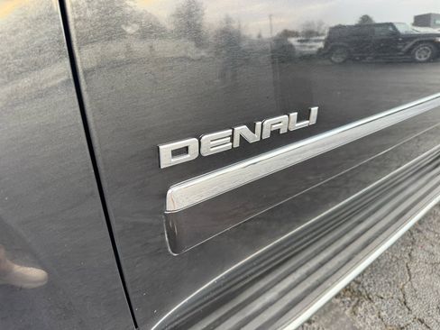 Used 2011 GMC Yukon XL Denali image 12
