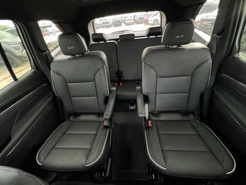 New 2026 Buick Enclave Sport Touring w/ Power Package FWD image 25